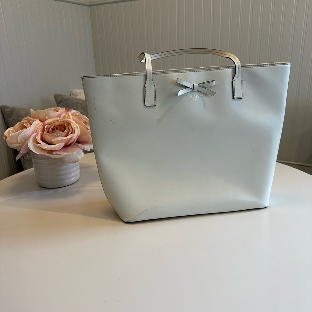 Kate Spade Large White Tote - Picture 1 of 3